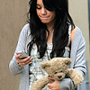 Sterren Avatars Vanessa hudgens Vanessa Hudgens Met Knuffel Beer