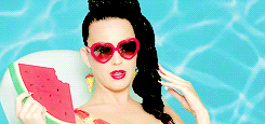 Katy Perry GIF. Simpsons Artiesten Katy perry Omhelzing Gifs Mr brandwonden Brandwonden 