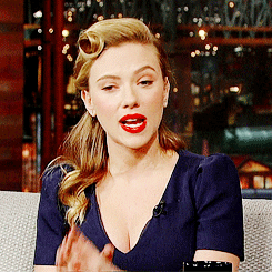 Scarlett Johansson GIF. Gifs Filmsterren Jeremy renner Scarlett johansson 