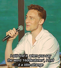Tom Hiddleston GIF. Goofy Gifs Filmsterren Tom hiddleston Behandelen 