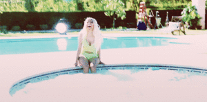 Nicki Minaj GIF. Artiesten Gifs Nicki minaj Muziekvideo Kruipen Nerd 